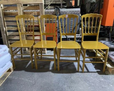 golden Napoleon chair for the restaurant wedding