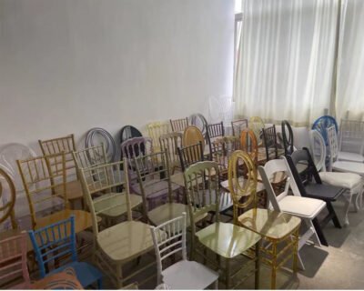 golden Napoleon chair for the restaurant wedding - Image 4